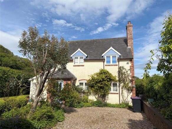 3 bed property, in Newcastle, £360,000