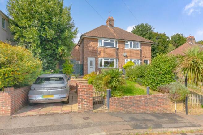 3 bed property, in Valence Road, £500,000