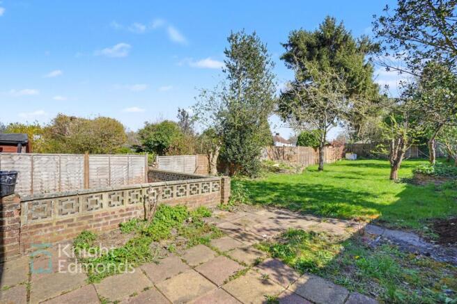 4 bed property, in Square Hill Road, £500,000