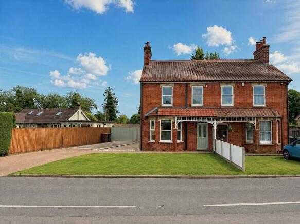 3 bed property, in Freckenham Road, £380,000