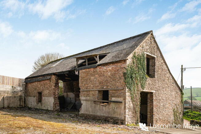 6 bed property, in Old Milling Barn, £200,000