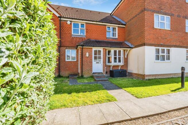 2 bed property, in Falmouth Close, £210,000