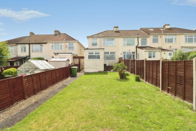 3 bed property, in Mackie Road, £300,000