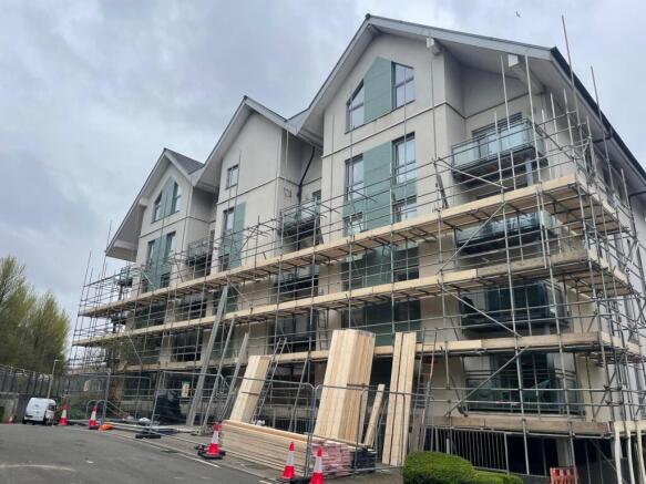 2 bed property, in 36 Royal Sovereign Apartments, £86,000