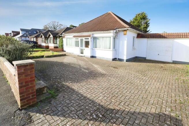 3 bed property, in Namu Road, £390,000
