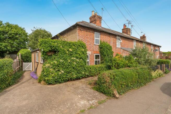 2 bed property, in Church Street, £300,000