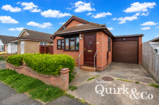 2 bed property, in Denham Road, £290,000