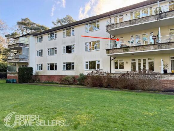 2 bed property, in Aldridge Road, £270,000