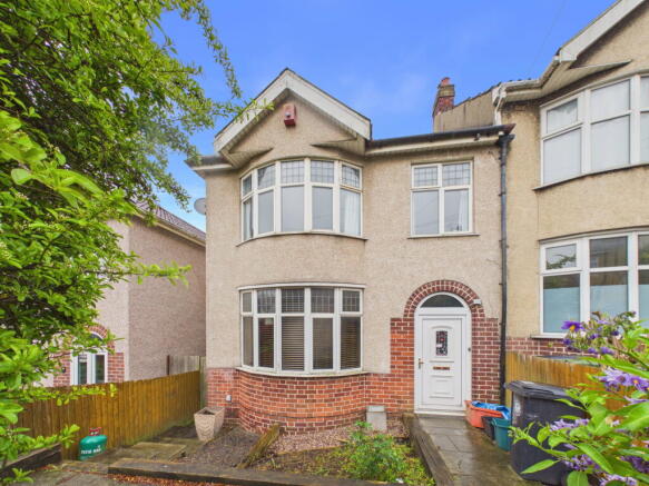 3 bed property, in Talbot Road, £400,000
