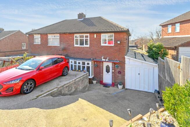 3 bed property, in Grange Road, £187,500
