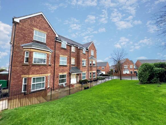 2 bed property, in 11 Aston Chase, £45,000