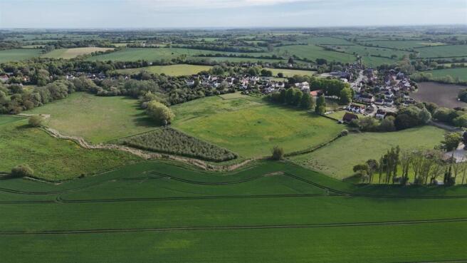 Land, in Land At The River Bridge, £250,000