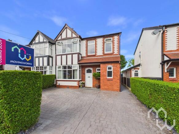 4 bed property, in South Avenue, £425,000