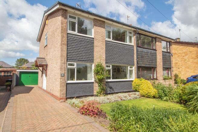 3 bed property, in Fir Tree Lane, £315,000