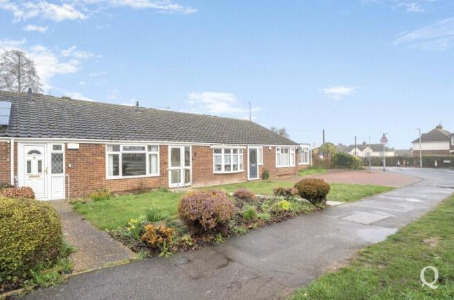2 bed property, in Stanhope Avenue, £250,000