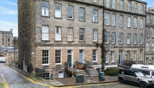 5 bed property, in 12B & 12C Scotland Street, £498,000