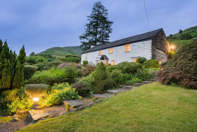 4 bed property, in Gillside, £1,500,000