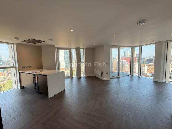 3 bed property, in Castle Wharf, £578,000