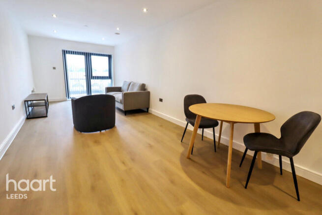 2 bed property, in York Road, £370,000