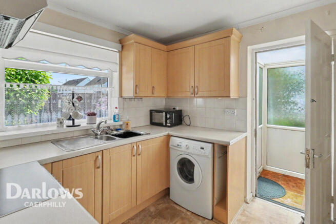 3 bed property, in Ffos Close, £200,000
