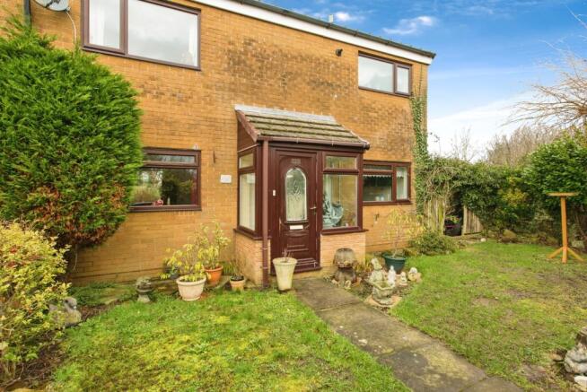 3 bed property, in Wade Brook Road, £170,000