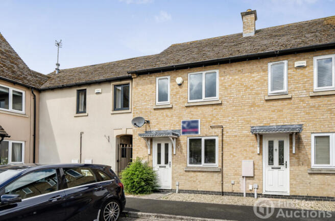 2 bed property, in Mallard Court, £200,000