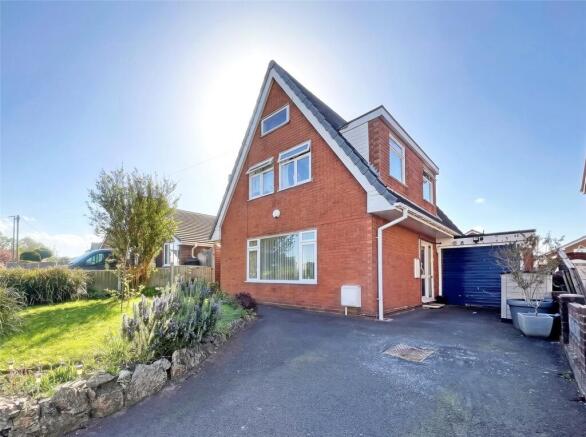 3 bed property, in Severn Drive, £290,000
