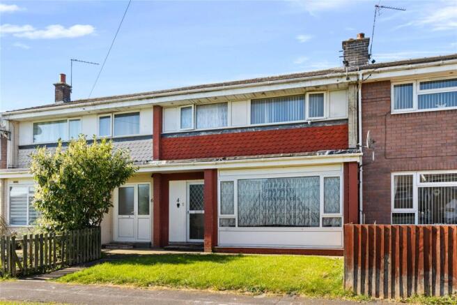 3 bed property, in Upton Walk, £89,950