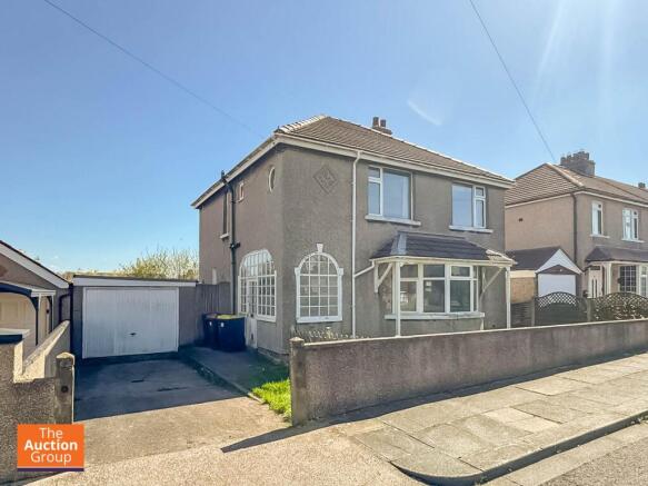 4 bed property, in Longlands Avenue, £170,000