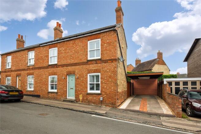 2 bed property, in Arthur Street, £465,000