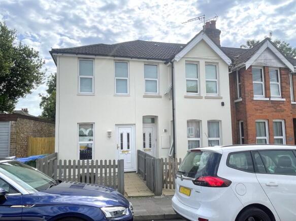 3 bed property, in * AUCTION SALE *Shirley, £315,000