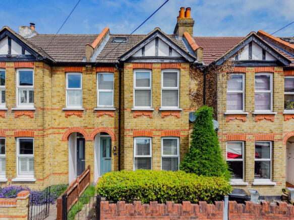 5 bed property, in Albert Road, £625,000