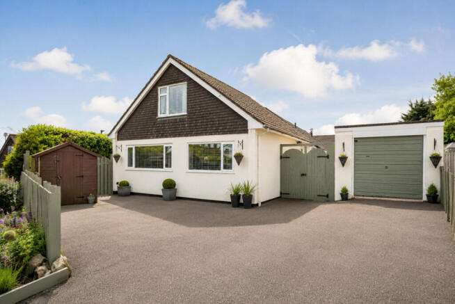 2 bed property, in Gwel-An-Mor, £265,000