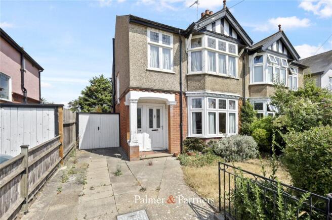 3 bed property, in Drury Road, £330,000