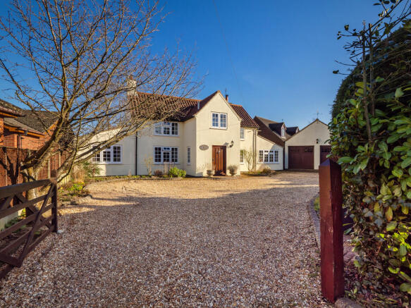 4 bed property, in Foulsham Road, £450,000