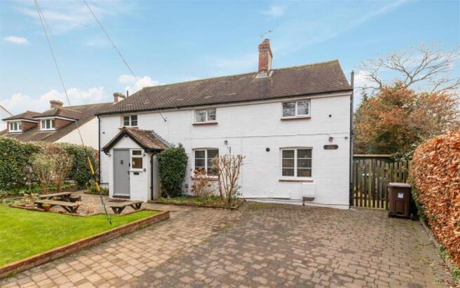 4 bed property, in New Cut, £625,000