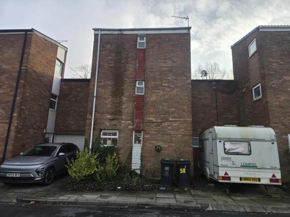 3 bed property, in 58 Tarlswood, £30,000