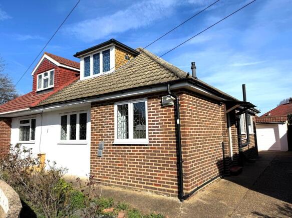 3 bed property, in The Gardens, £465,000