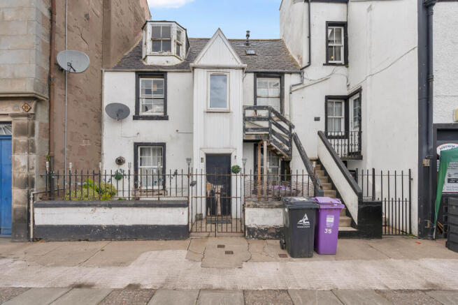 1 bed property, in Wharf Street, £55,000