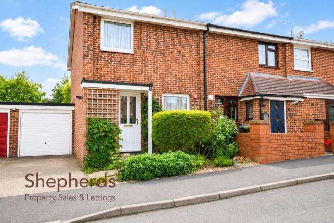 3 bed property, in Frensham, £425,000