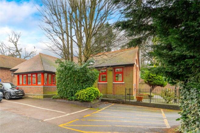 Land, in Clifton Street, £1,000,000