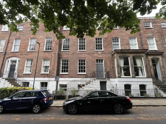 2 bed property, in Flat 2, £91,000
