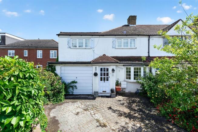 3 bed property, in Devonshire Road, £500,000