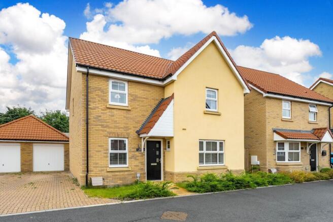 4 bed property, in Crispin Road, £400,000