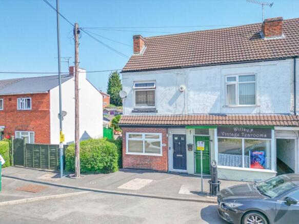 2 bed property, in Lutterworth Road, £175,000