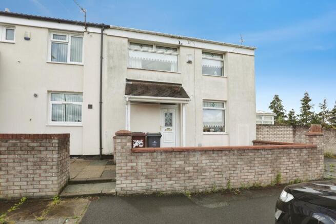 4 bed property, in Custley Hey, £150,000
