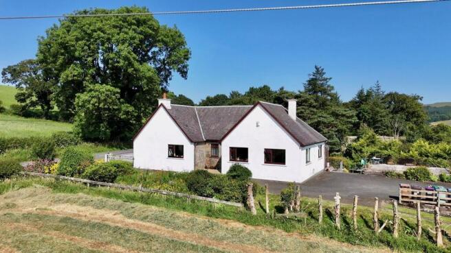 4 bed property, in Midton Cottage, £315,000