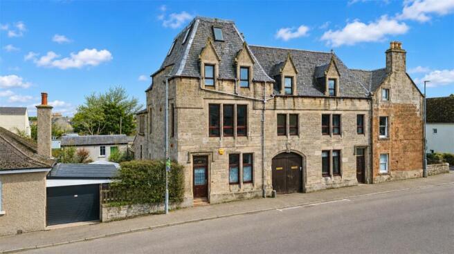 7 bed property, in Cumming Street, £380,000