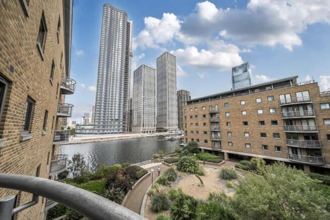 2 bed property, in Meridian Place, £500,000