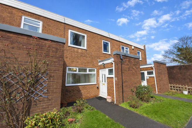 3 bed property, in Doncaster Road, £85,000